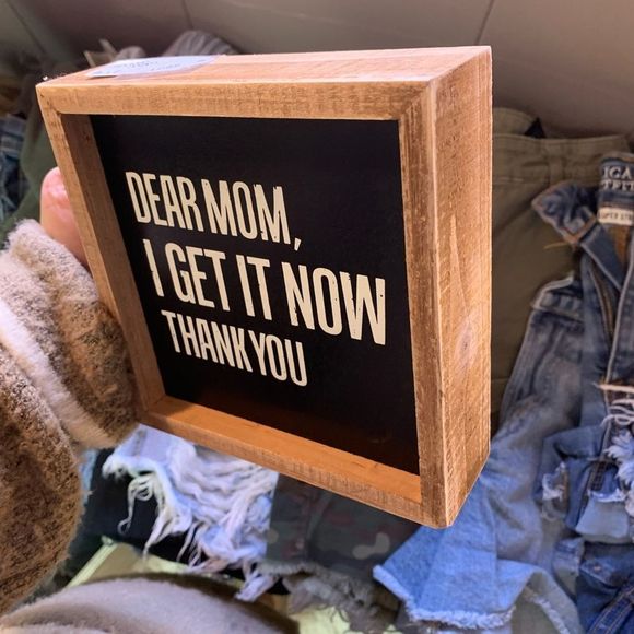 MOM Dear Farmhouse Decor Sign - Picture 3 of 3